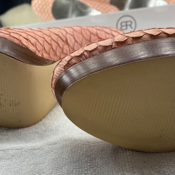Calvin Klein Pink Kendall Fish Scale Platform Pumps - Size 8 - Picture 4 of 4